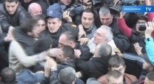 Противники Саакашвили сорвали его выступление