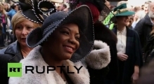 USA: NYC lets its freak out at Easter Parade
