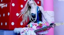 Avril Lavigne - Hello Kitty