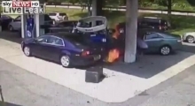 LiveLeak: Off-Duty Cop Saves Man From Gas Station Blast
