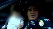 Maradona le pego un cachetazo a periodista
