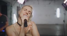 MØ - Final Song (Live at BeBoxMusic)